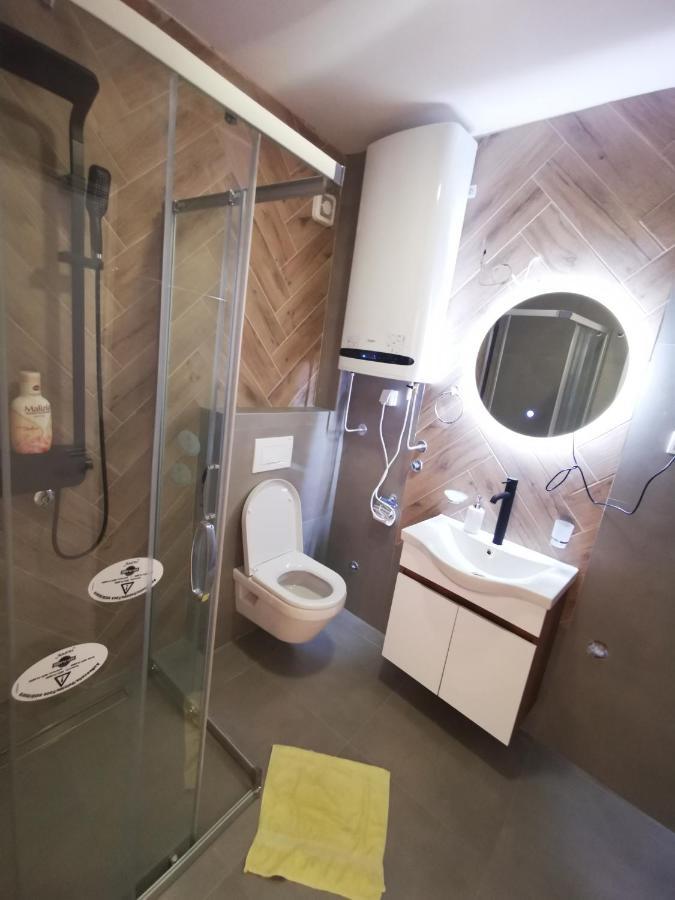 Riviera Apartments Ni Esterno foto